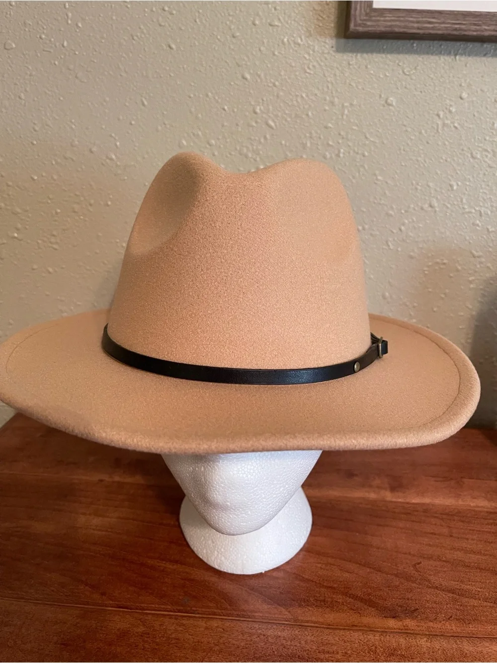 Women’s Tan Felt Wide-Brim Fedora with Black Accent Band